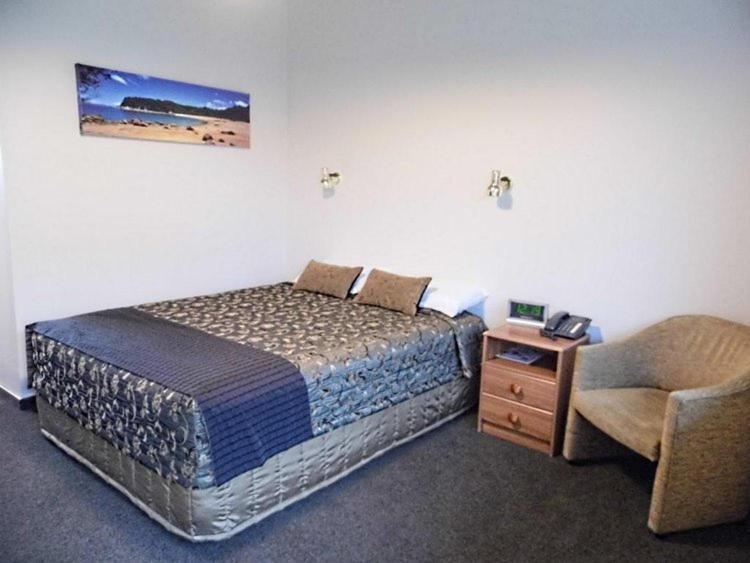 Westport Motor Hotel Екстер'єр фото