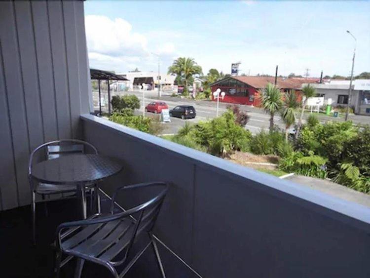 Westport Motor Hotel Екстер'єр фото